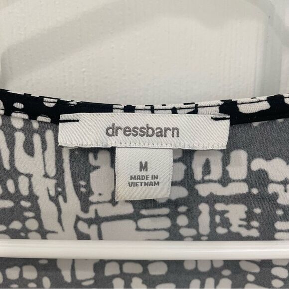 Dress Barn Abstract Black and White Faux Wrap V Neck Rousched Top Women’s Size M - Picture 3 of 4